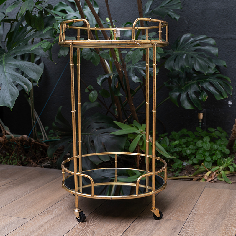 CARRITO DE BAR DE 2 NIVELES DE METAL Y VIDRIO COLOR DORADO - SAGEBROOK HOME - Compralo en CorinneRegalos.com