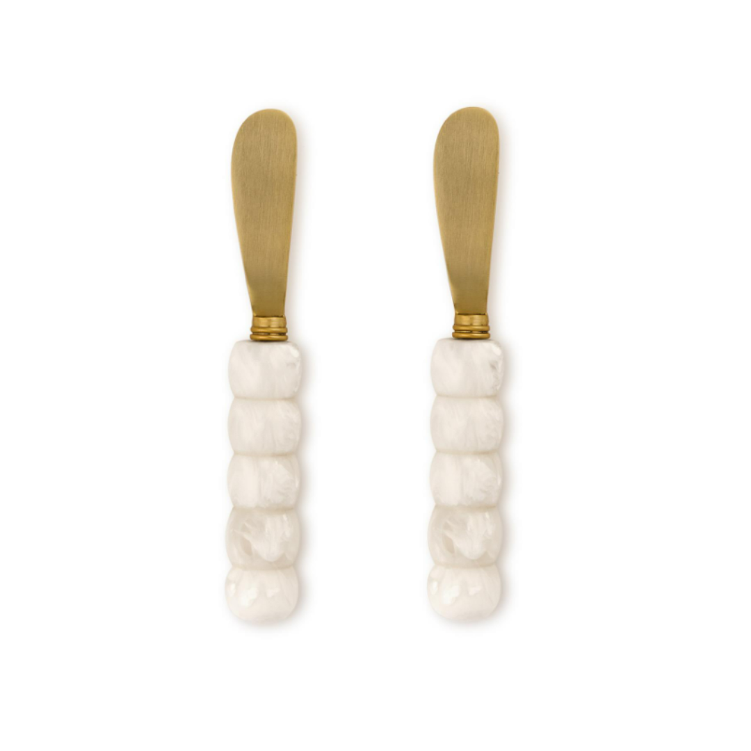 MODERN POP S/2 WHITE BEADED SPREADERS ON GIFT CARD - TWO'S COMPANY - Compralo en CorinneRegalos.com