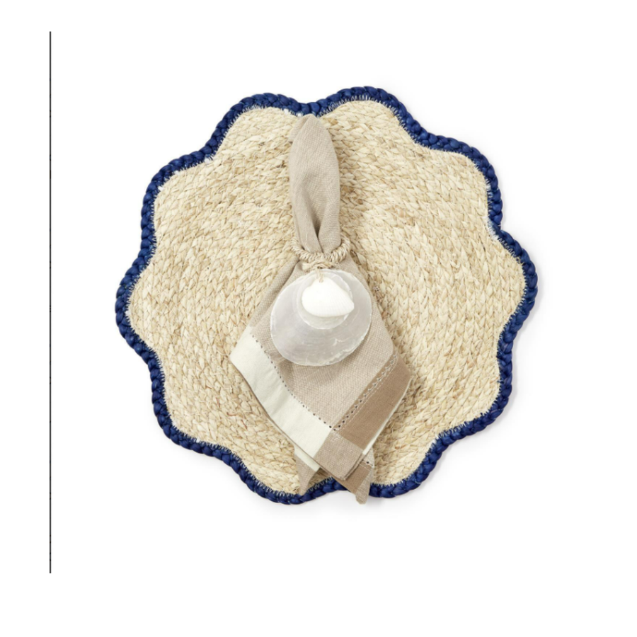 S/4 HANDWOVEN SCALLOPED EDGE PLACEMATS - TWO'S COMPANY - Compralo en CorinneRegalos.com