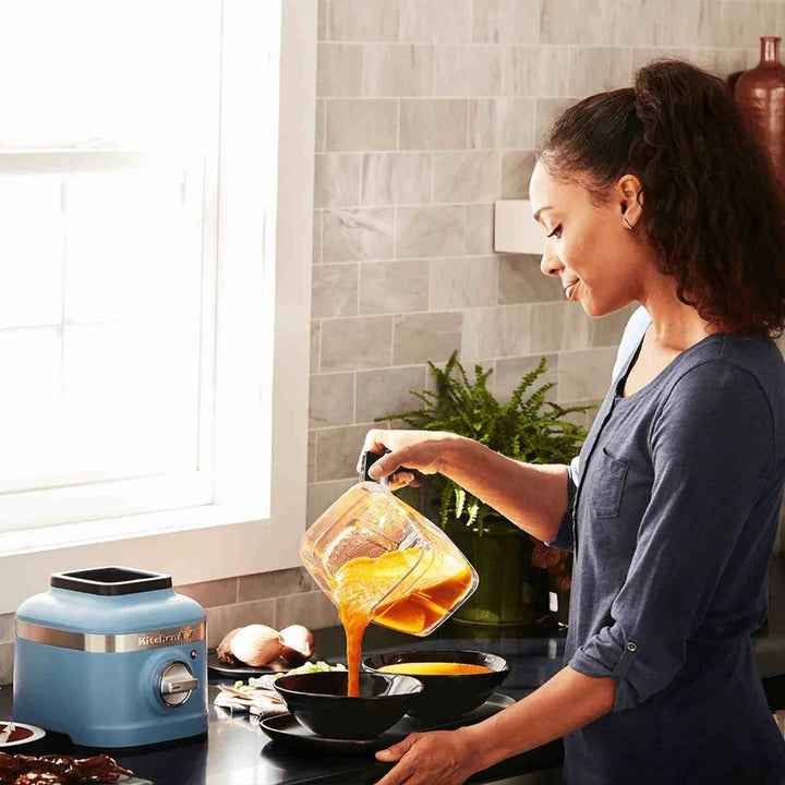 LICUADORA DE 1.5HP, 5 VELOCIDADES, VASO DE POLICARBONATO DE 56 ONZAS VELVET BLUE