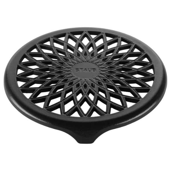 SALVAMANTELES 23CM NEGRO - STAUB - Compralo en CorinneRegalos.com