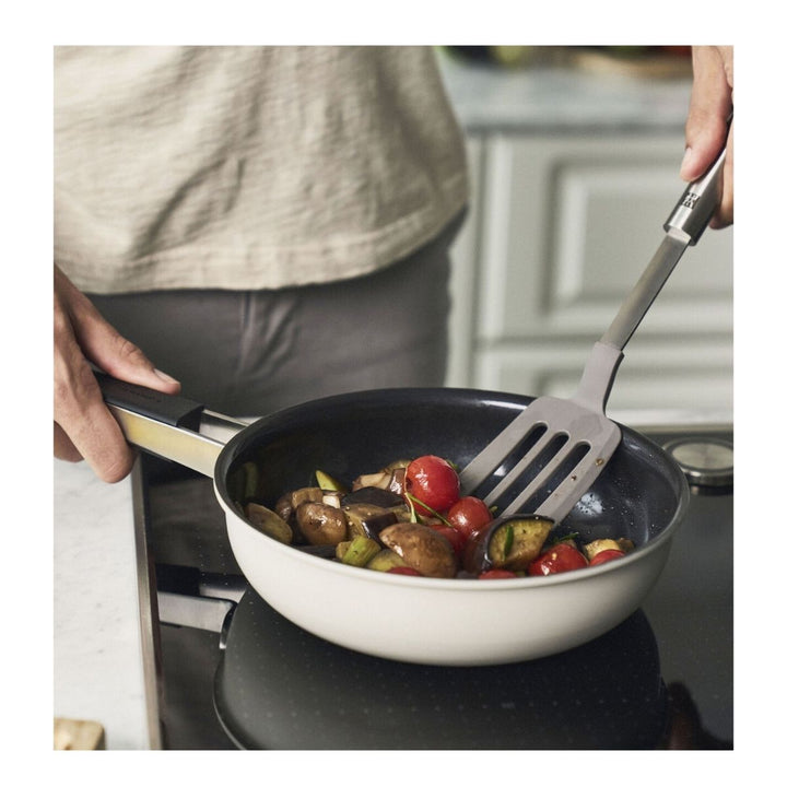 COAT FRYING PAN, 20 CM CERAMICBREAKFAST IN BED IVORY