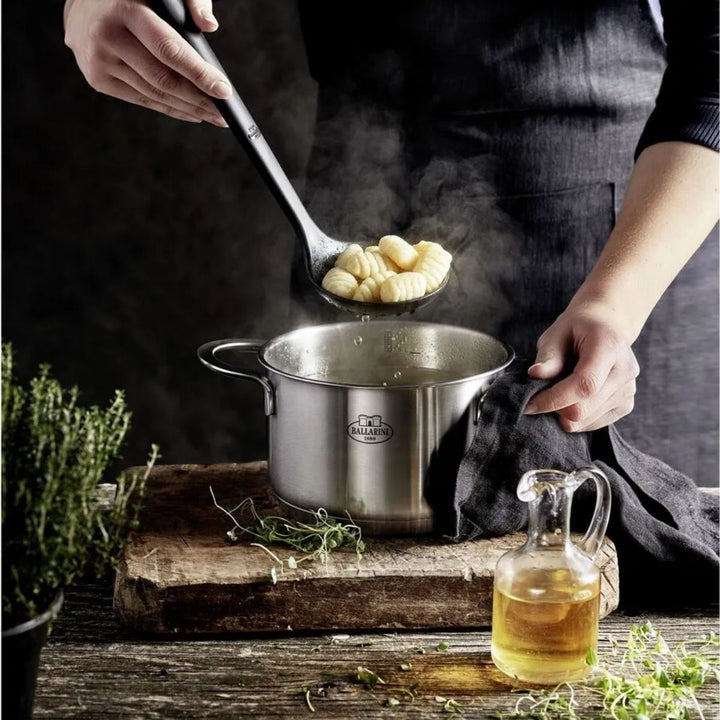 SKIMMING LADLE 31 CM BLACK SILICONE