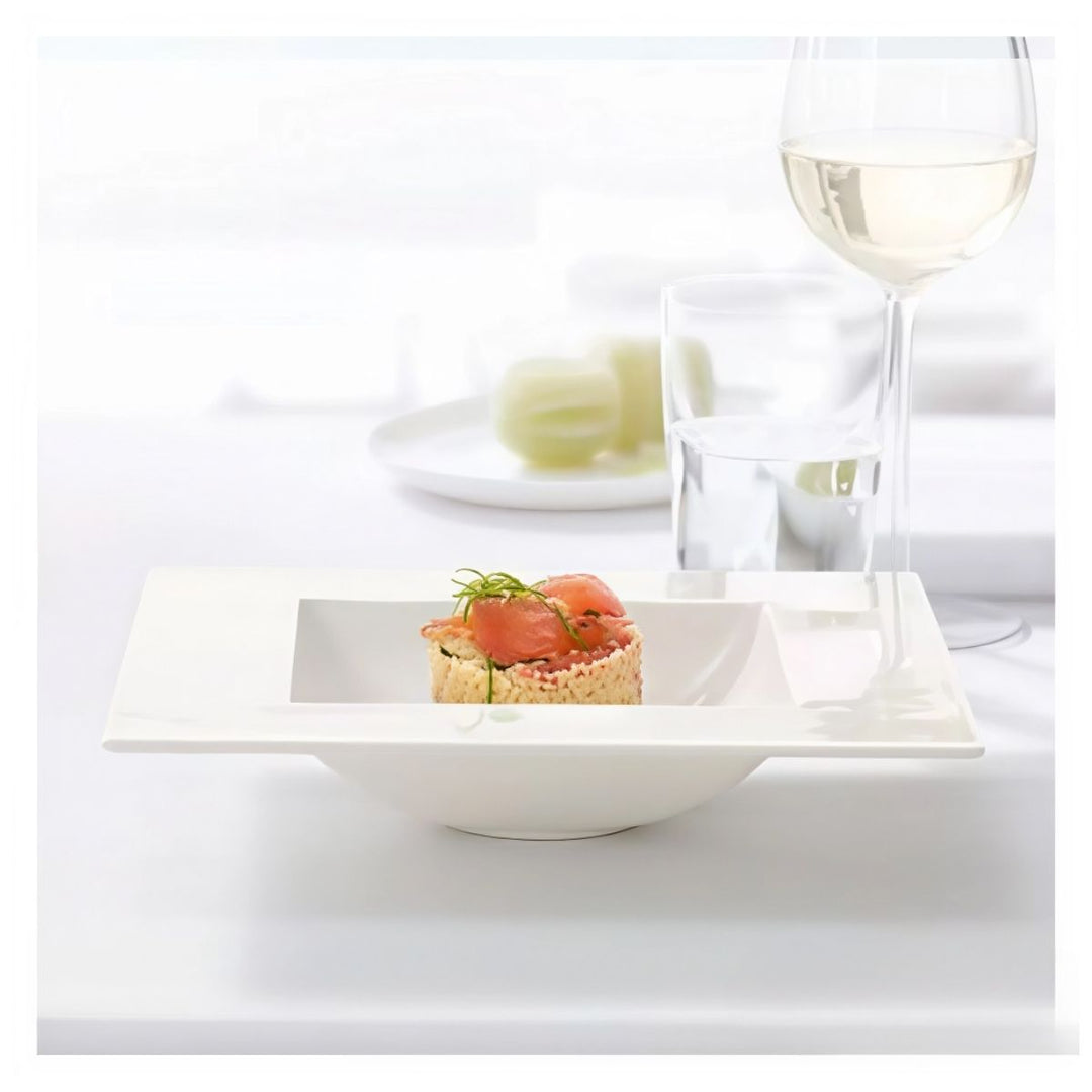 SQUARE  GOURMET  PLATE WITH RIN A TABLE