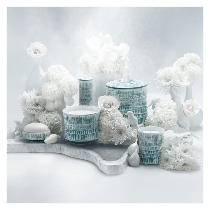 LARGE SCENTED CANDLE
