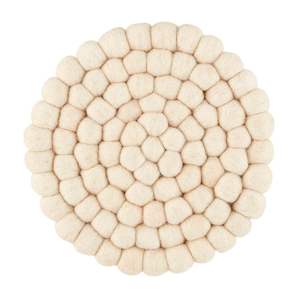 WHITE FELTED TRIVET - MUD PIE - Compralo en CorinneRegalos.com