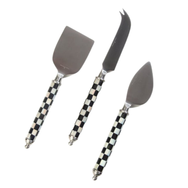 COURTLY CHECK SUPPER CLUB CHEESE KNIFE SET - MACKENZIE-CHILDS - Compralo en CorinneRegalos.com