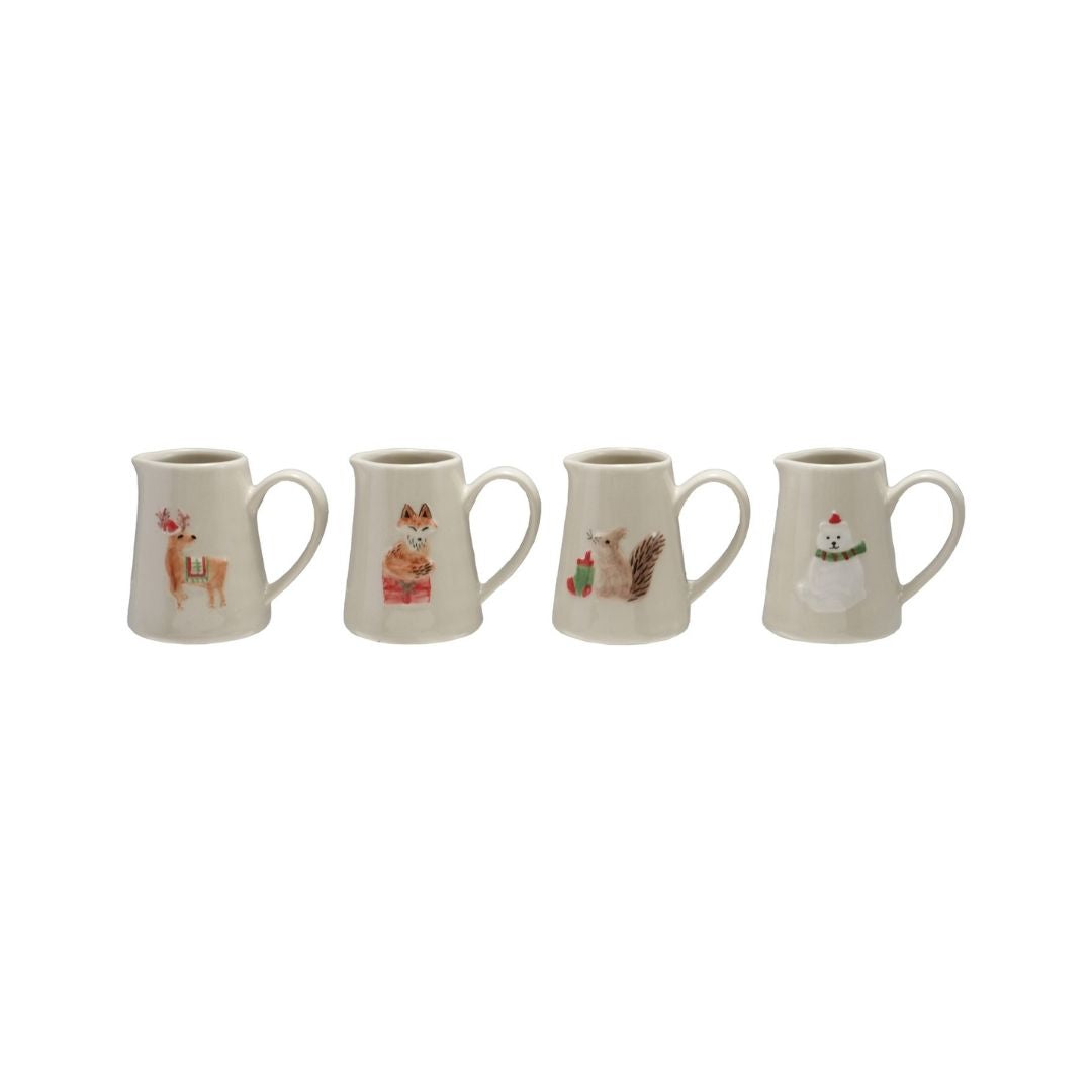 EMBOSSED HAND-PAINTED STONEWARE CREAMERW HOLIDAY ANIMAL, 4 S - CREATIVE COOP - Compralo en CorinneRegalos.com