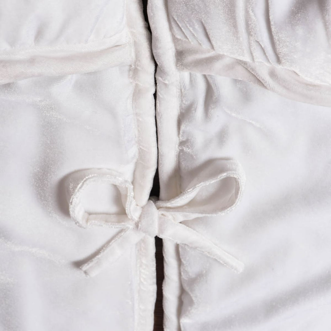 72 PLUSH WHITE VELVET TREESKIRT
