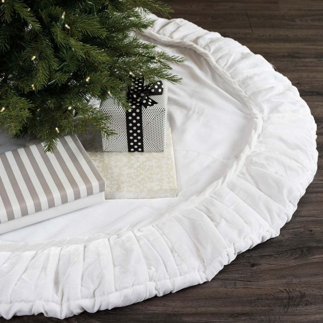 84 PLUSH WHITE VELVET TREESKIRT