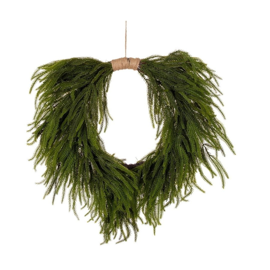 30 GREEN NORFOLK PINE HEART WREATH JUTE - VICKERMAN COMPANY - Compralo en CorinneRegalos.com