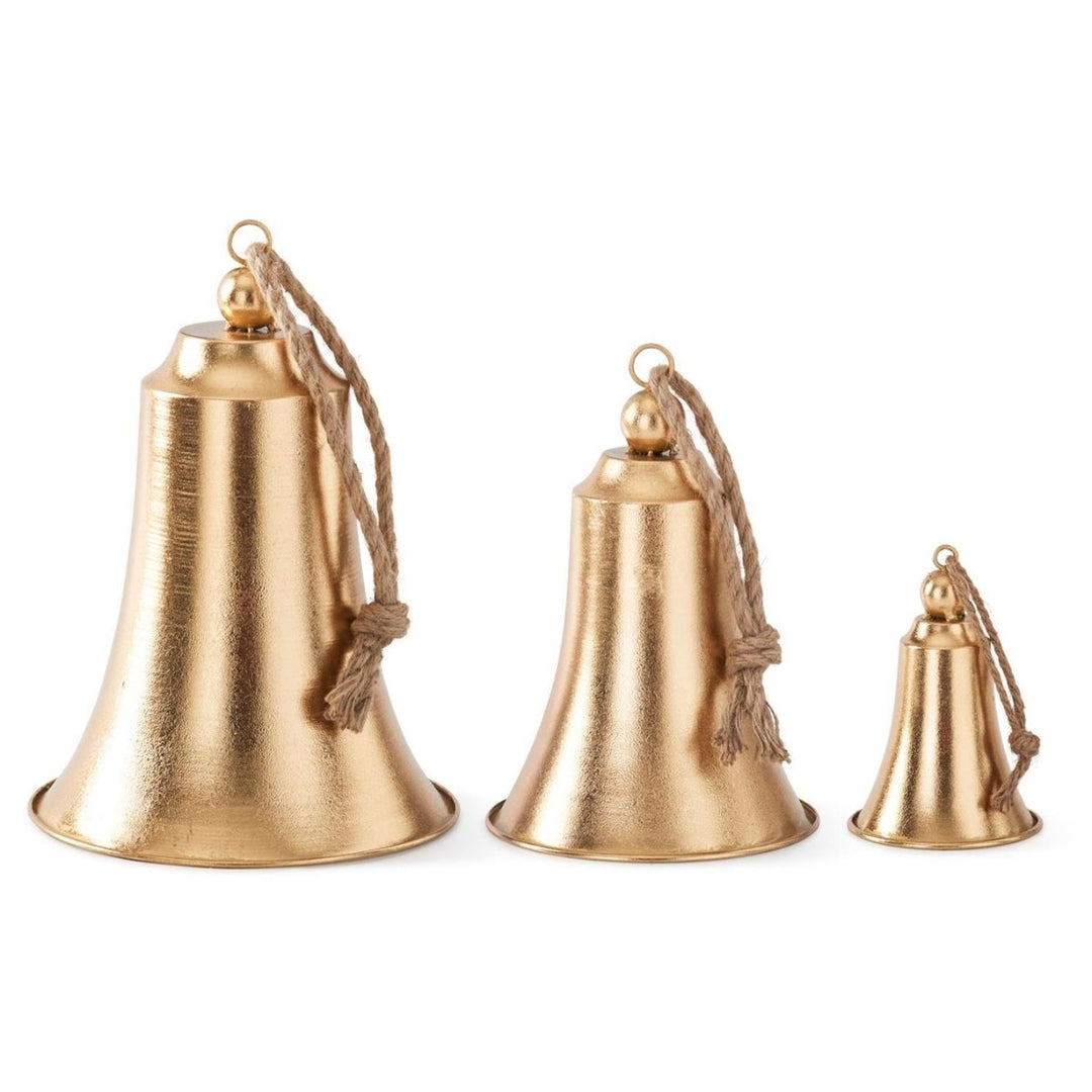 [2/6] | SET OF 3 GOLD METAL BELLS W/ROPE HANGAR - K&K INTERIORS - Compralo en CorinneRegalos.com