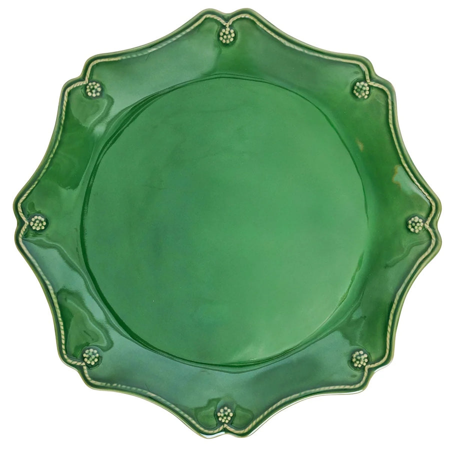 BERRY & THREAD SCALLOPED CHARGER/PLATTER - BASIL - JULISKA - Compralo en CorinneRegalos.com