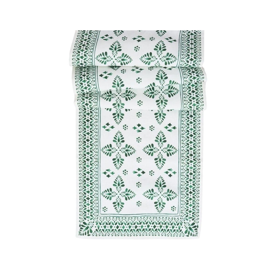 "Iberian Border 18"" x 90"" Table Runner - Evergreen" - JULISKA - Compralo en CorinneRegalos.com