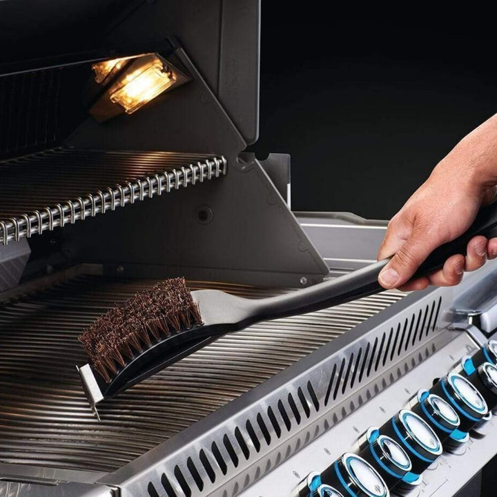 NATURAL FIBER GRILL BRUSH WITH GRID SCRAPER