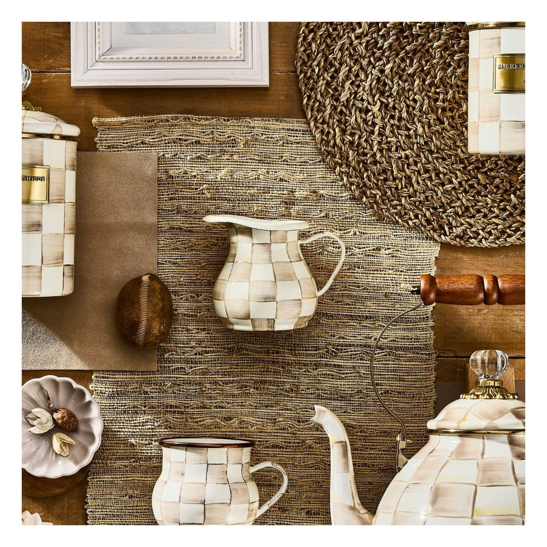MOCHA CHECK CREAMER