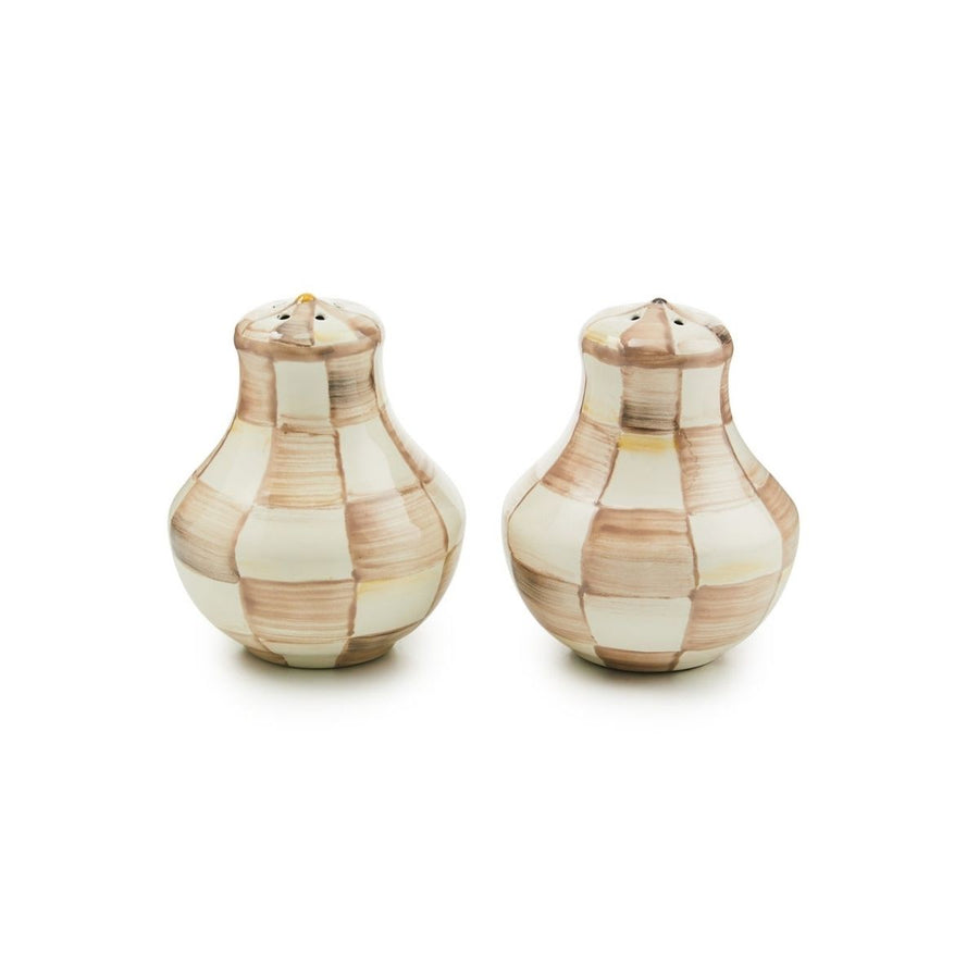 MOCHA CHECK SALT & PEPPER SHAKERS - MACKENZIE-CHILDS - Compralo en CorinneRegalos.com