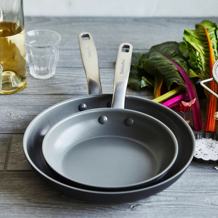 2 PIECE FRYPAN SET (8 & 10) - GREENPAN - Compralo en CorinneRegalos.com