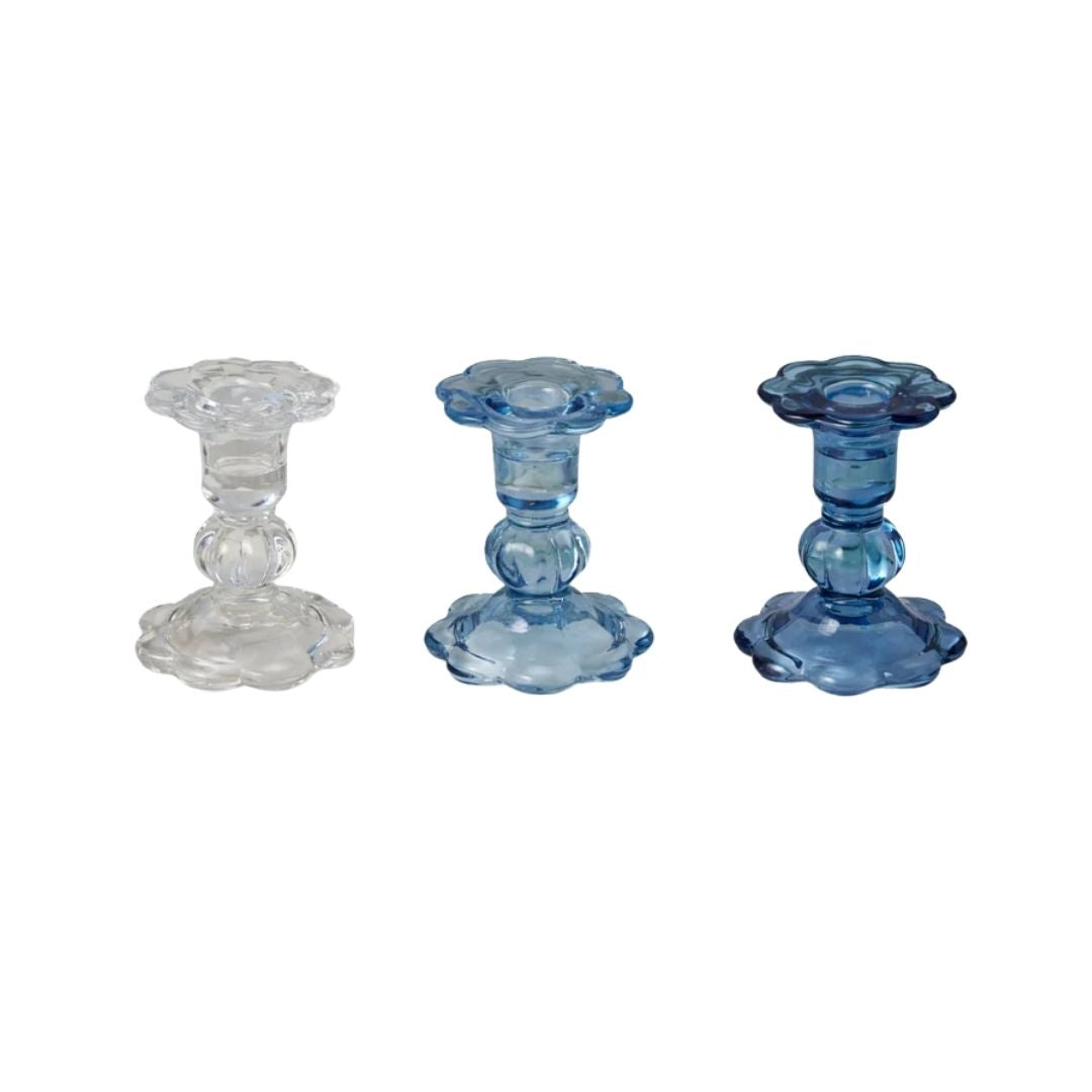 GLASS SCALLOPED CANDLESTICKS, BLUE, SET OF 3 - ETUHOME - Compralo en CorinneRegalos.com