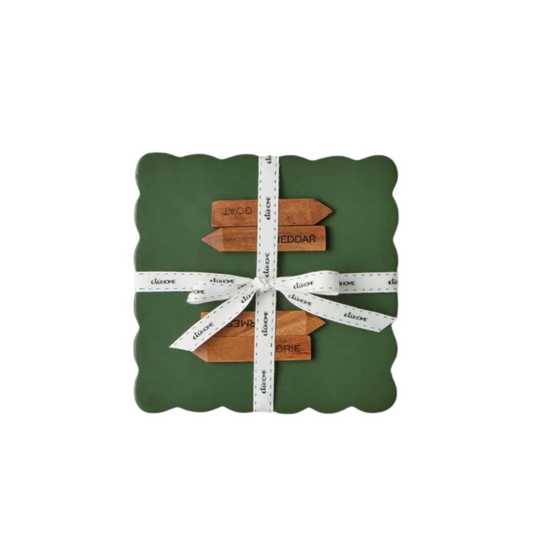 SQUARE SCALLOPED CHEESE BOARD WITH CHEESE MARKERS, SMALL, SPRUCE GREEN - ETUHOME - Compralo en CorinneRegalos.com