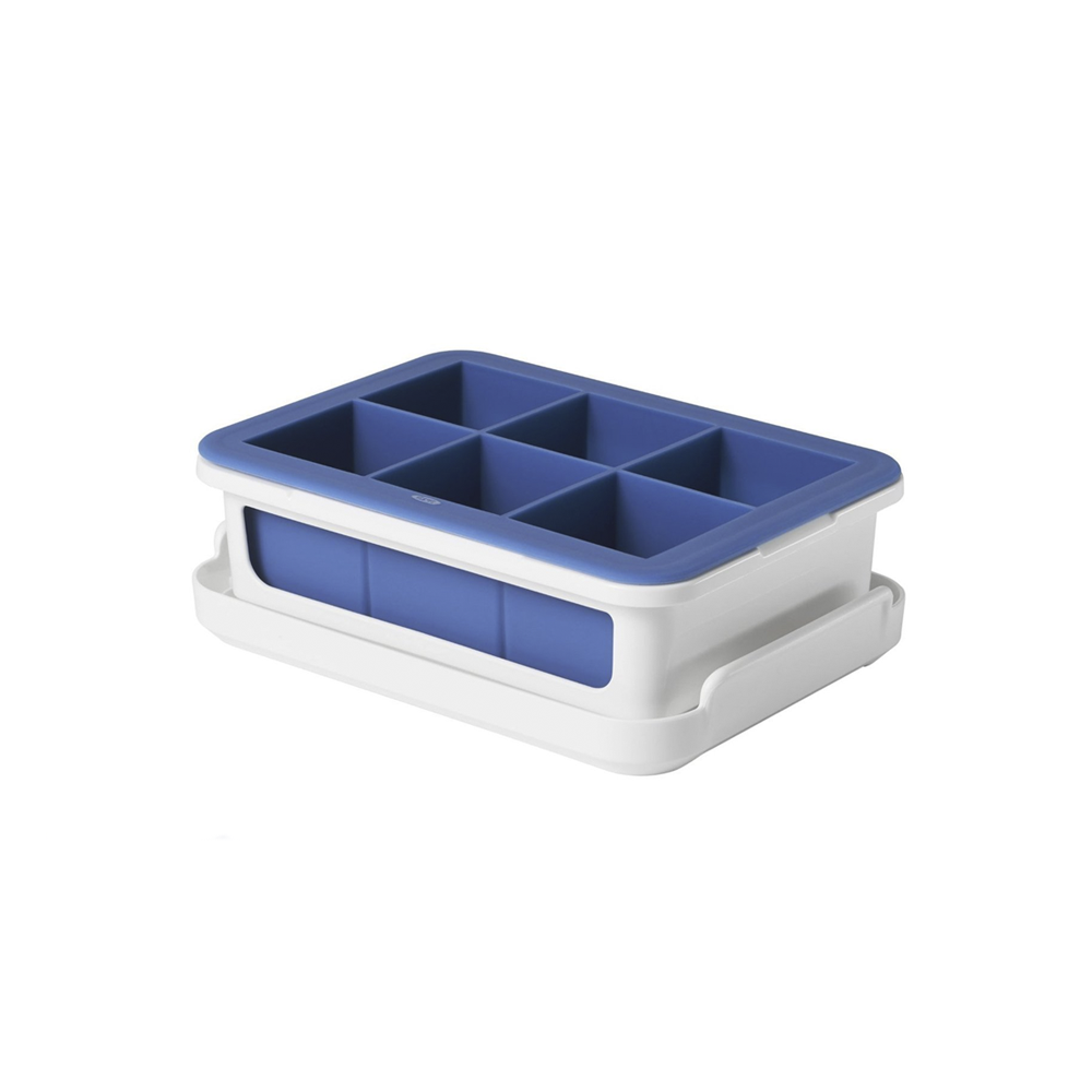 OXO GG Covered Ice Cube Tray - Large Cube - Disponible en Corinne Regalos