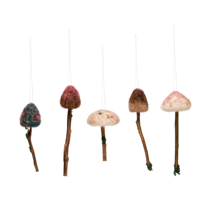 3H-5H WOOL FELT MUSHROOM - CREATIVE COOP - Compralo en CorinneRegalos.com